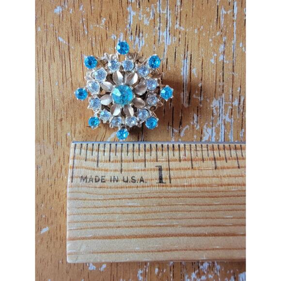 Vintage Blue Rhinestone Sunburst Brooch pin With Gold Tone Leaves - Picture 3 of 4